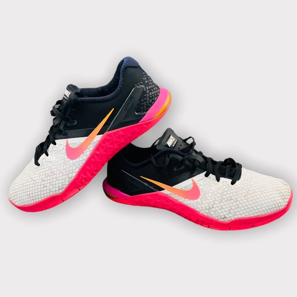Nike • Metcon 4 • Women’s Sneakers • Size: 9.5